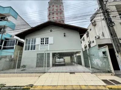 Casa com 3 Quartos à venda, 189m² no Centro, Itapema