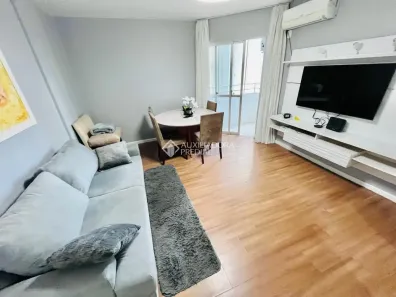 Apartamento com 3 Quartos à venda, 74m² no Barreiros, São José