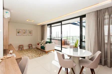 Apartamento com 3 Quartos para alugar, 150m² no Portão, Curitiba