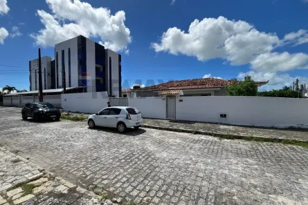Casa com 5 Quartos para alugar, 210m² no Ipês, João Pessoa