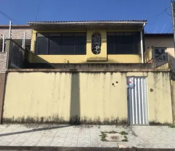 Casa com 3 Quartos à venda, 250m² no Parangaba, Fortaleza