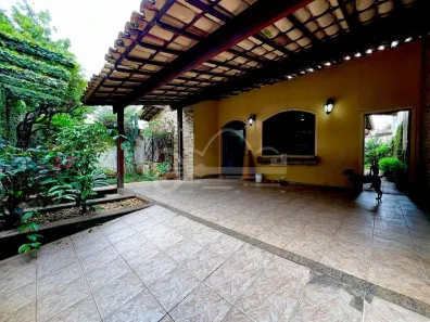 Casa com 3 Quartos à venda, 149m² no Santa Amélia, Belo Horizonte