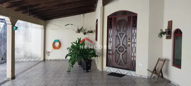 Casa com 3 Quartos à venda, 210m² no Marta Helena, Uberlândia