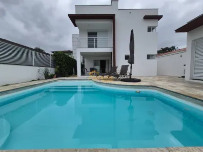 Sobrado com 3 Quartos à venda, 239m² no Saguaçu, Joinville