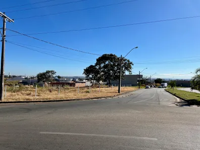 Lote/Terreno para alugar, 1215m² no Setor Três Marias I, Goiânia