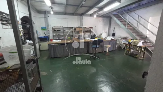 Imóvel Comercial à venda, 230m² no Jardim do Estádio, Santo André
