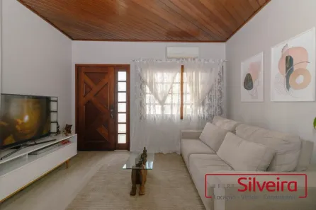 Casa com 3 Quartos à venda, 172m² no Passo da Areia, Porto Alegre