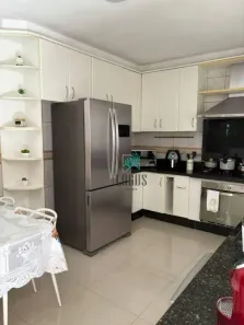 Sobrado com 3 Quartos à venda, 256m² no Montanhão, São Bernardo do Campo