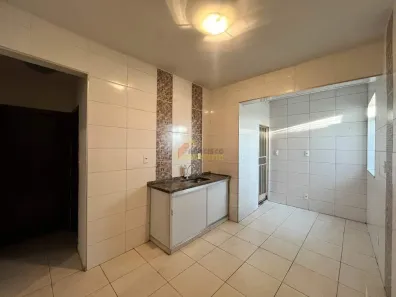 Apartamento com 3 Quartos para alugar, 81m² no São José, Divinópolis