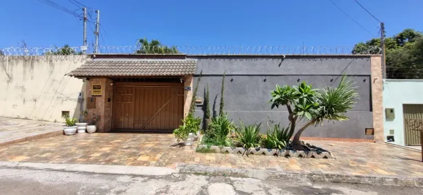 Casa com 4 Quartos à venda, 262m² no Jardim Atlântico, Goiânia