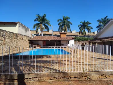 Casa com 6 Quartos à venda, 633m² no Jardim América, Goiânia