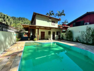 Casa com 3 Quartos à venda, 236m² no , Ubatuba