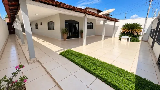 Casa com 3 Quartos para alugar, 250m² no Costa Verde, Várzea Grande