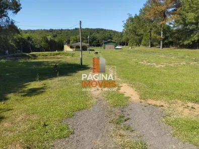 Fazenda/Sítio com 4 Quartos à venda, 300m² no Fiuza, Viamão