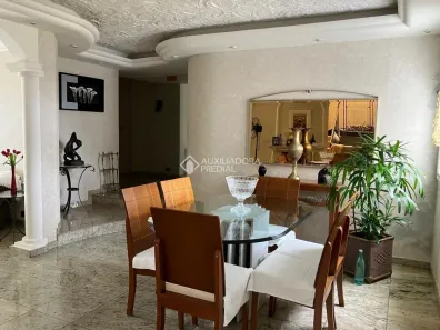 Sobrado com 6 Quartos à venda, 600m² no Nova Petrópolis, São Bernardo do Campo