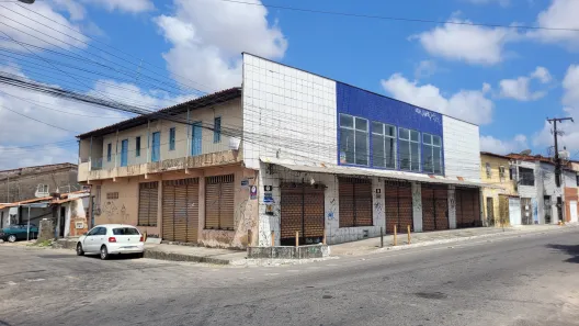 Prédio Comercial à venda, 689m² no Bonsucesso, Fortaleza