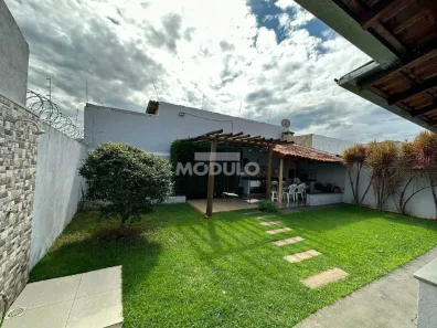 Casa com 3 Quartos à venda, 190m² no Shopping Park, Uberlândia
