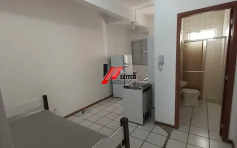 Apartamento com 1 Quarto para alugar, 15m² no Carvoeira, Florianópolis