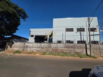 Galpão/Depósito/Armazém com 2 Quartos para alugar, 600m² no Vila Pelicano, São Carlos