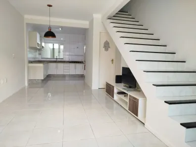 Sobrado com 3 Quartos à venda, 120m² no Ariribá, Balneário Camboriú