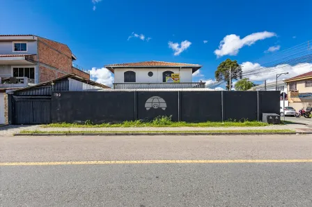 Sobrado com 4 Quartos à venda, 237m² no Xaxim, Curitiba