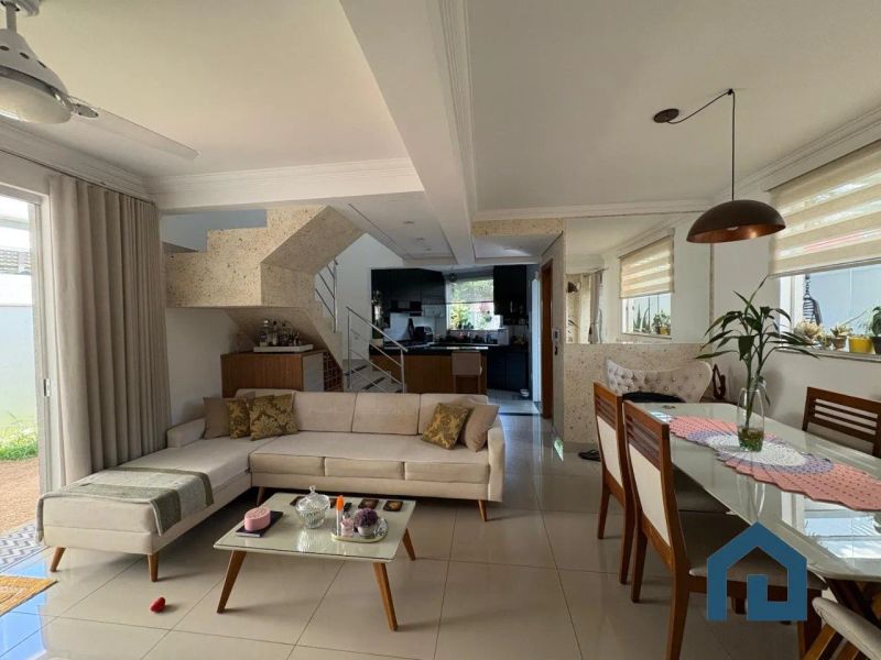 Casa com 3 quartos — Rio Branco, Belo Horizonte