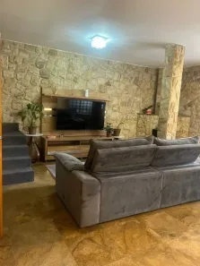 Casa com 4 Quartos para venda ou aluguel, 350m² no Jardim Suíça, Volta Redonda