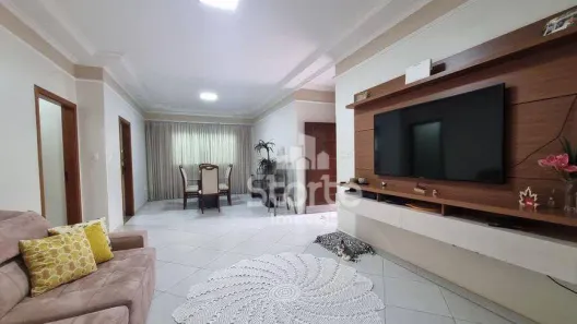 Casa com 3 Quartos para alugar, 200m² no Santa Mônica, Uberlândia