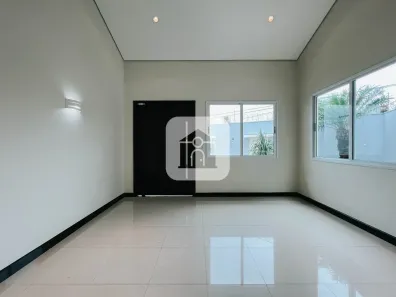 Sobrado com 4 Quartos para alugar, 430m² no Jardim Karaíba, Uberlândia
