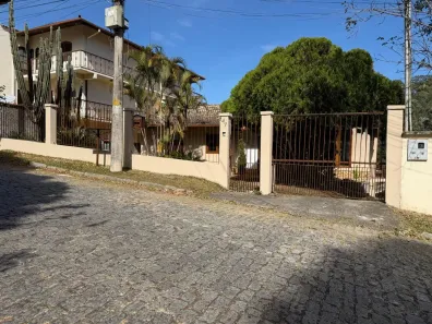 Casa com 3 Quartos à venda, 218m² no Santa Elisa, Nova Friburgo