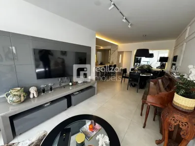 Apartamento com 3 Quartos para alugar, 150m² no Centro, Florianópolis
