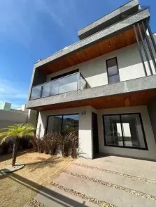 Sobrado com 3 Quartos à venda, 144m² no Eucaliptos, Fazenda Rio Grande