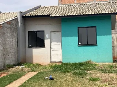 Casa com 2 Quartos à venda, 180m² no Conjunto Habitacional Solo Sagrado, Apucarana