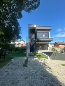 Sobrado com 3 Quartos à venda, 213m² no São Braz, Curitiba