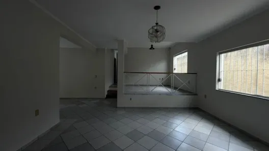 Casa com 4 Quartos à venda, 218m² no Jardim Celani, Salto