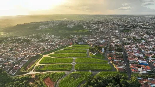 Lote/Terreno à venda, 200m² no Jardim Centenário, São Carlos