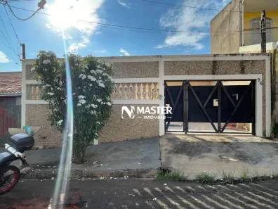 Casa com 2 Quartos para alugar, 130m² no Vila Maria, Marília