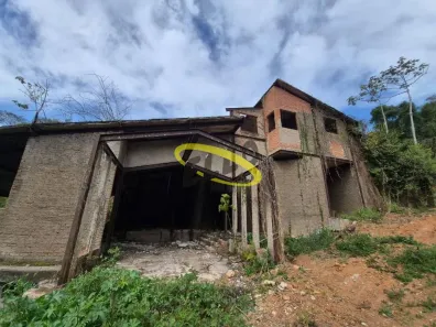 Fazenda/Sítio com 4 Quartos à venda, 300m² no Parque dos Caetes, Embu das Artes