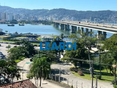 Casa com 4 Quartos à venda, 380m² no Estreito, Florianópolis