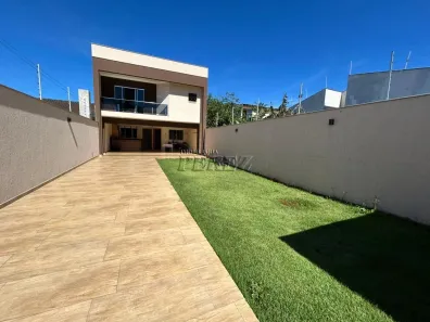 Sobrado com 3 Quartos à venda, 165m² no Colúmbia, Londrina