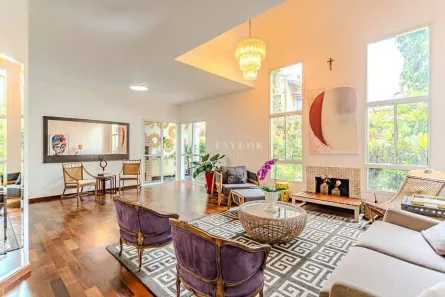 Casa com 5 Quartos para venda ou aluguel, 350m² no Santo Amaro, São Paulo