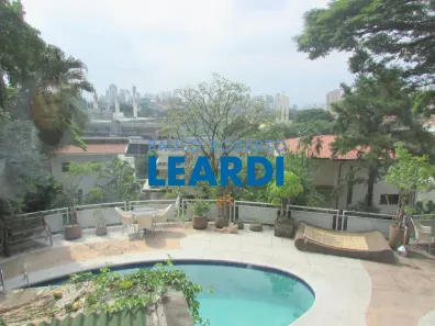 Casa com 4 Quartos à venda, 350m² no Pacaembu, São Paulo