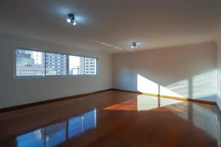 Apartamento com 3 Quartos para alugar, 240m² no Itaim Bibi, São Paulo