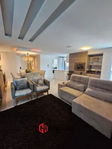 Apartamento com 3 Quartos para alugar, 120m² no Centro, Balneário Camboriú