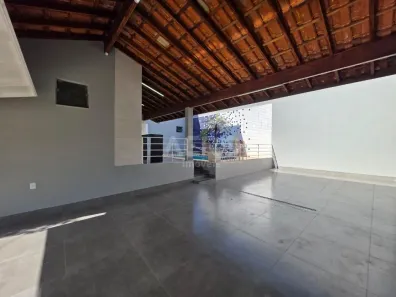Casa com 4 Quartos para alugar, 254m² no Parque Jardim Europa, Bauru