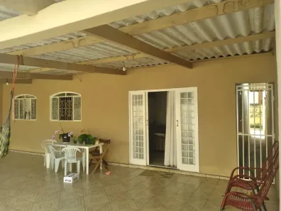 Casa com 3 Quartos à venda, 160m² no Vila Itatiaia, Goiânia