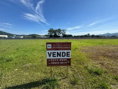 Lote/Terreno à venda, 900m² no Beira Rio, Biguaçu