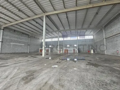 Galpão/Depósito/Armazém para alugar, 1080m² no Jundiapeba, Mogi das Cruzes
