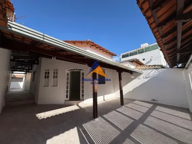 Casa com 3 Quartos à venda, 152m² no Santa Mônica, Belo Horizonte