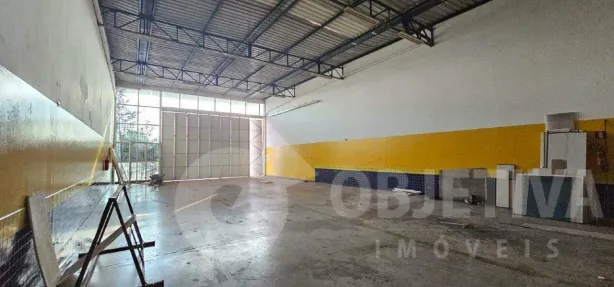 Galpão/Depósito/Armazém para alugar, 320m² no Martins, Uberlândia